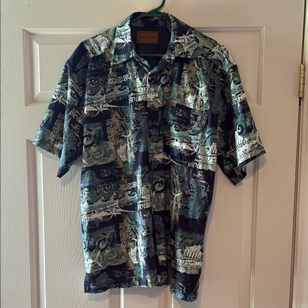 Magellan Outdoors Blue and Green Casual Button Down Shirt NWOT